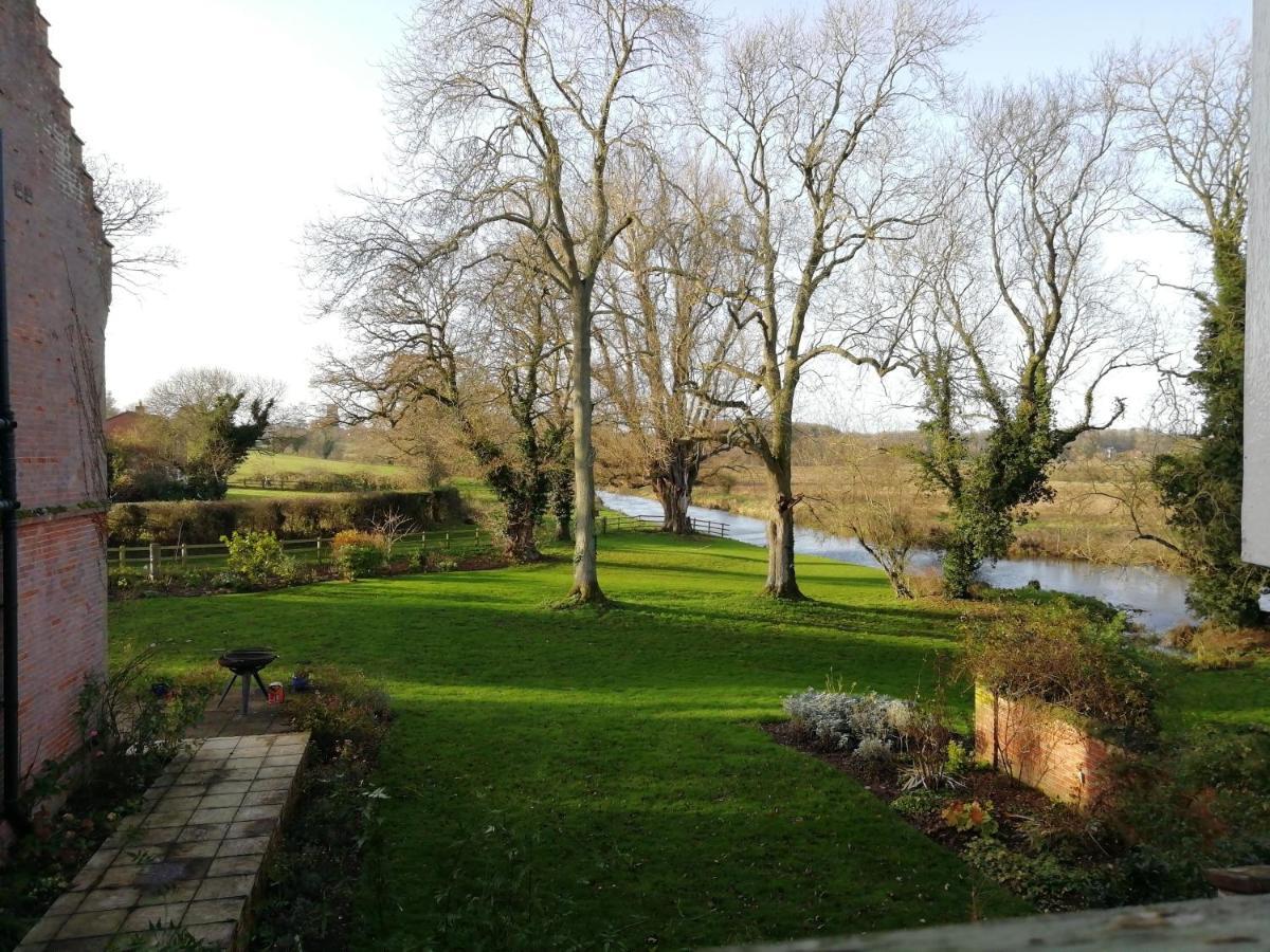 Carrick'S At Castle Farm Hotel Swanton Morley Bagian luar foto
