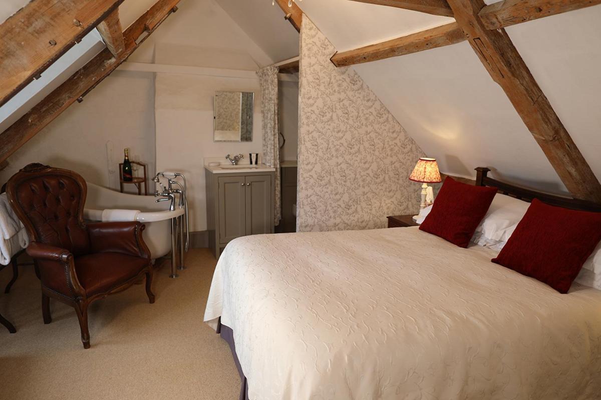 Carrick'S At Castle Farm Hotel Swanton Morley Bagian luar foto